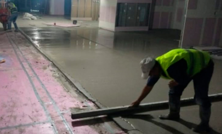 Instalación de morteros de bajo peso volumétrico